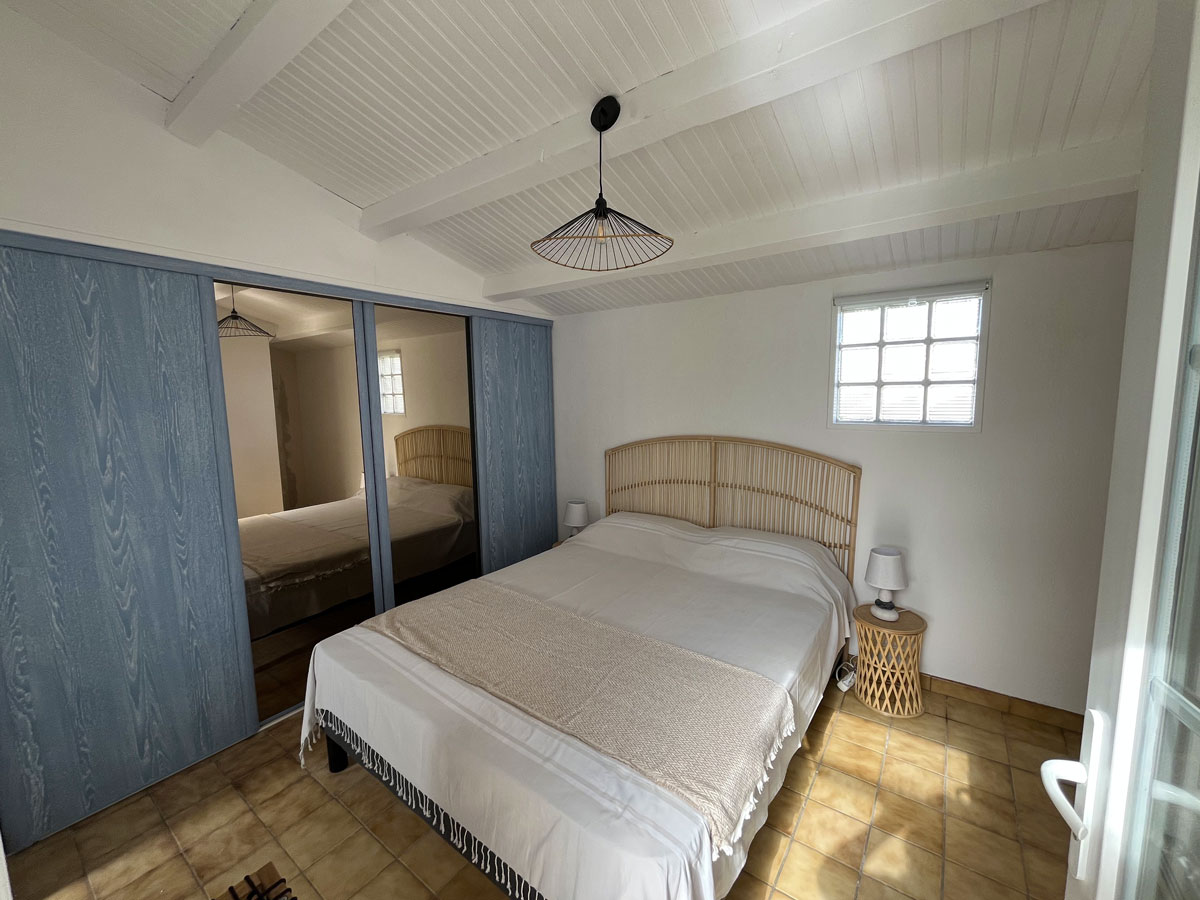 Accueil chambre 3 lit double salle de bain 1